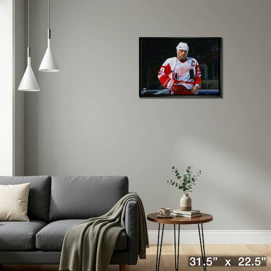 Steve Yzerman 20" x 29" Framed Canvas Red Wings-H 31.5" x 22.5"